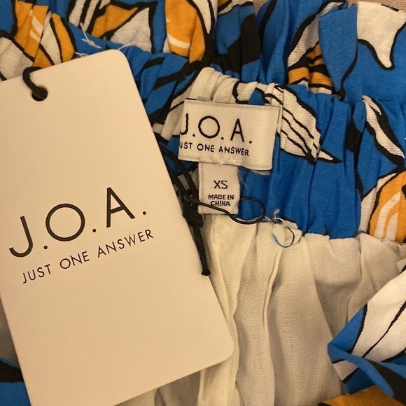 J.O.A. Just One Answear floral top and short. Size XS. New - Picture 7 of 11
